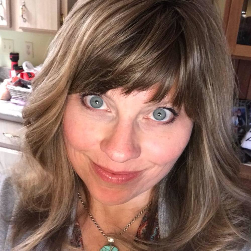 Meet your Posher, Lisa